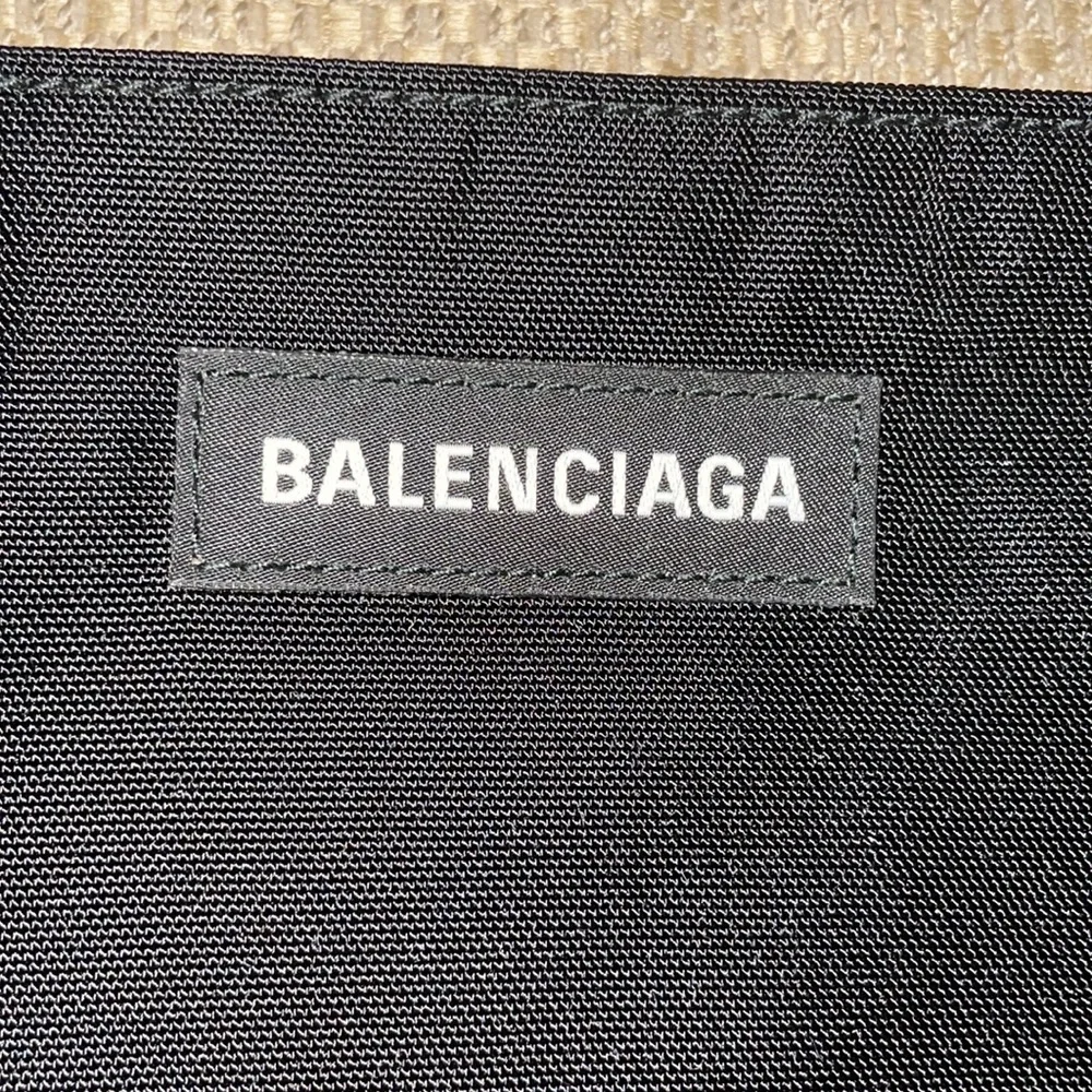 New authentic balenciaga nylon bag (UNISEX)